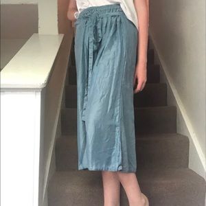 Camaroha Sutra Hippie Goddess Capri Pants